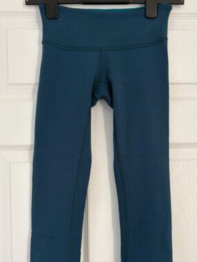 REVERSIBLE Lululemon Cropped Legging